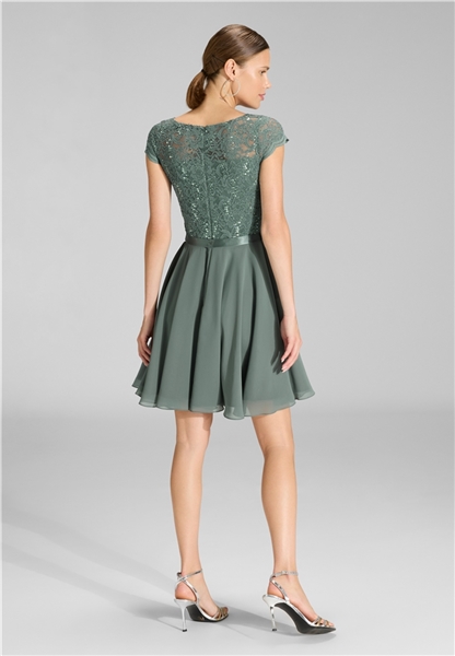 Cocktailkleid aus weicher Spitze und Chiffon, mint, Swing, Rückansicht
