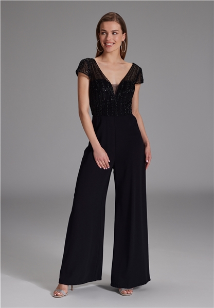 Jumpsuit mit Stickerei und kleinem Aermelansatz - black 3AI012HK model
