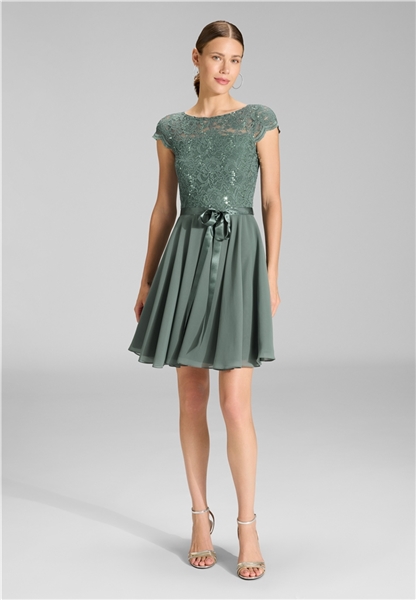 Cocktailkleid aus weicher Spitze und Chiffon, mint, Swing